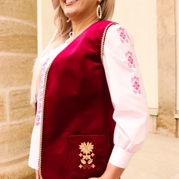 Vesta brodată tradițional Olivia