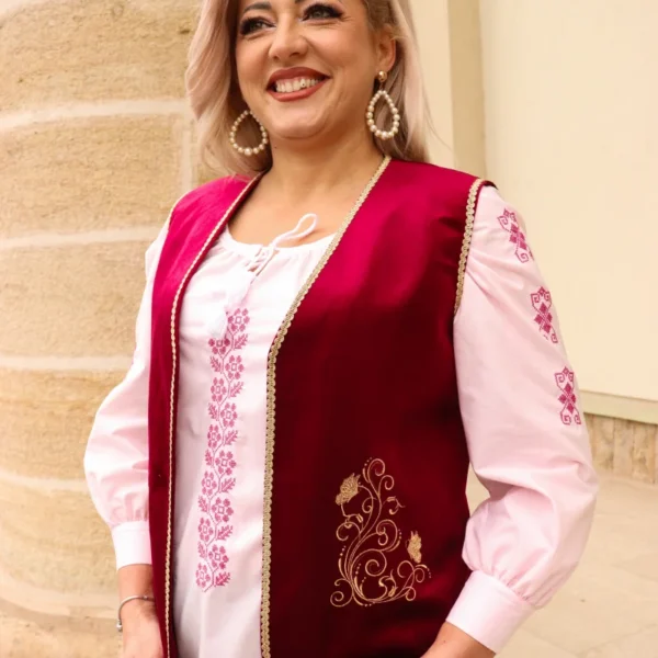 Vesta brodată tradițional Otilia